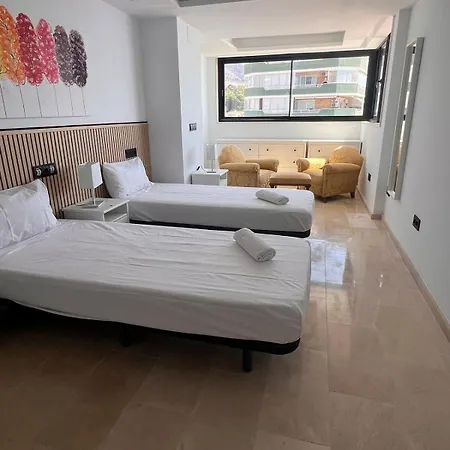 Apartment Luxury Beachfront Bright & Spacious By Turivida *