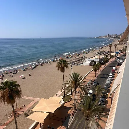 Apartment Luxury Beachfront Bright & Spacious By Turivida
