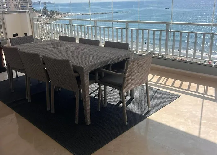 Luxury Beachfront Bright And Spacious By Turivida Apartament Fuengirola