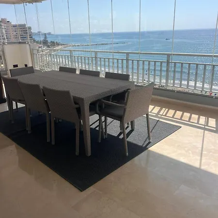 Luxury Beachfront Bright And Spacious By Turivida דירה פואנגירולה