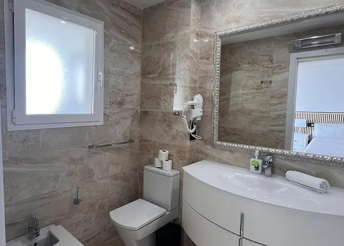 Luxury Beachfront Bright And Spacious By Turivida * פואנגירולה