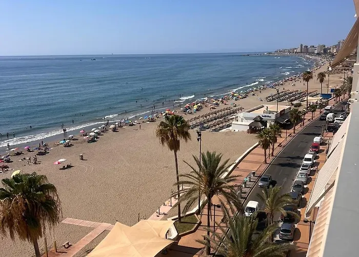 דירה Luxury Beachfront Bright And Spacious By Turivida